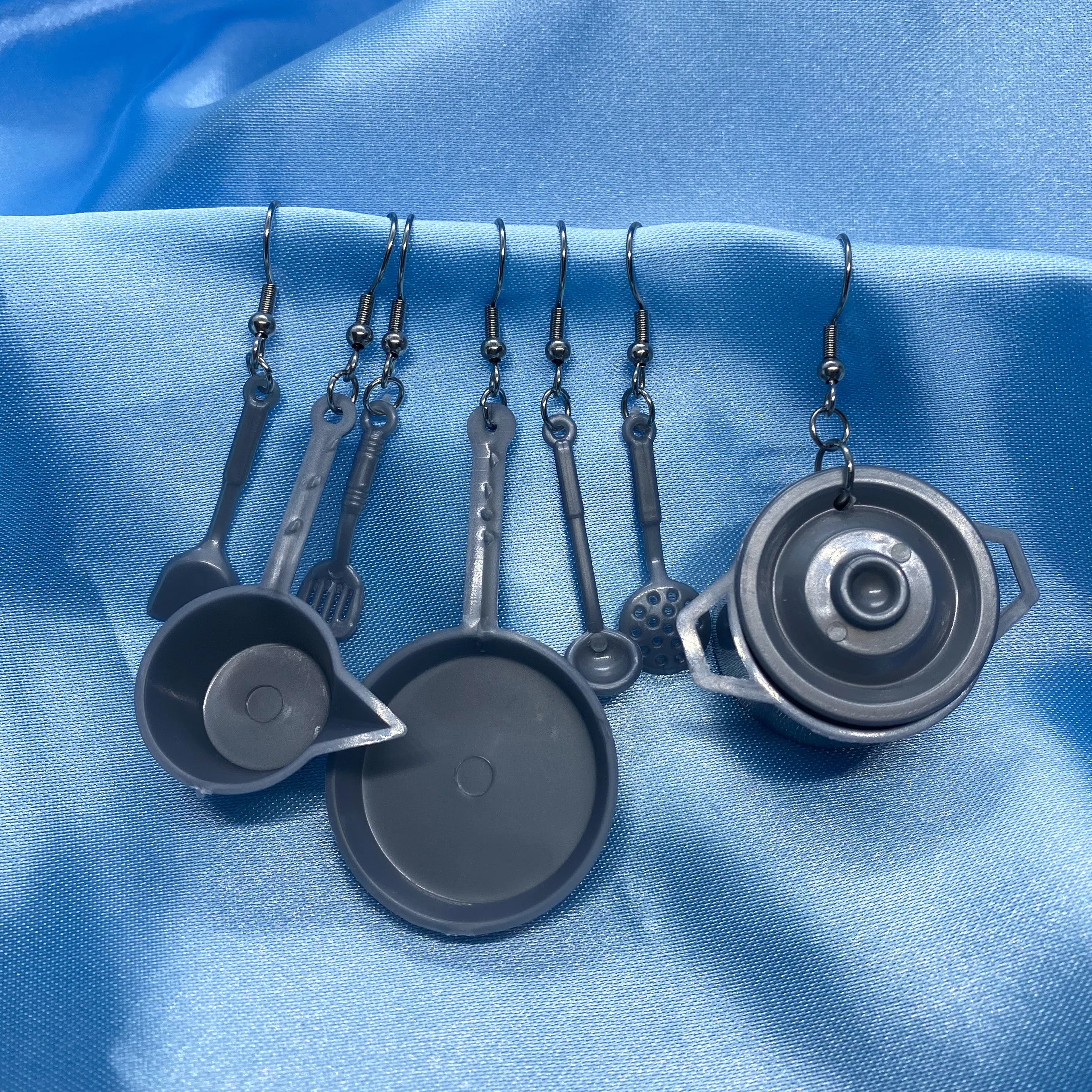 7 Piece Cookware Set Earrings