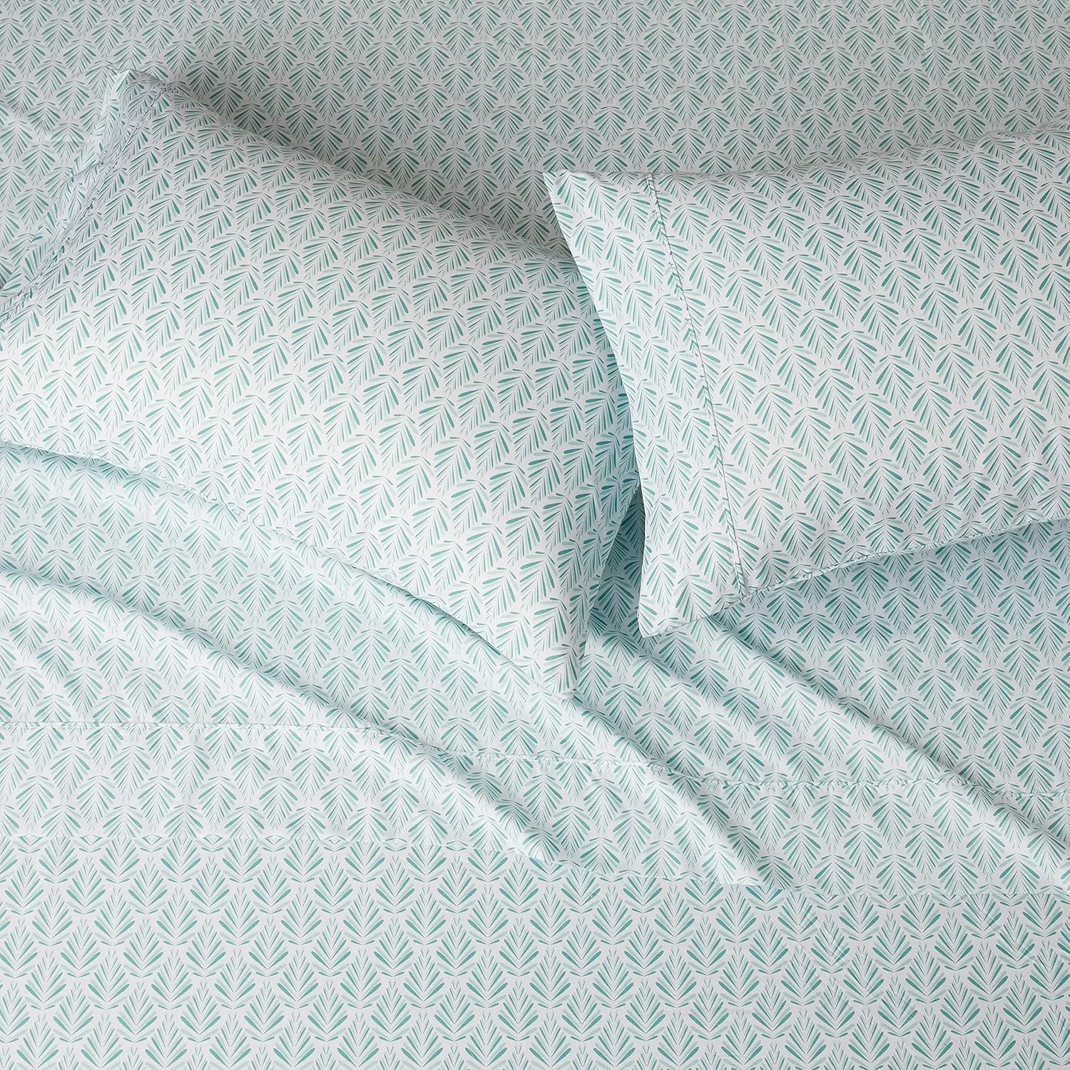 Amazon Basics Lightweight Super Soft Easy Care Microfiber 4 Piece Comfortable Bed Sheet Set With 14" Deep Pockets, Full, Aqua Fern, Printed