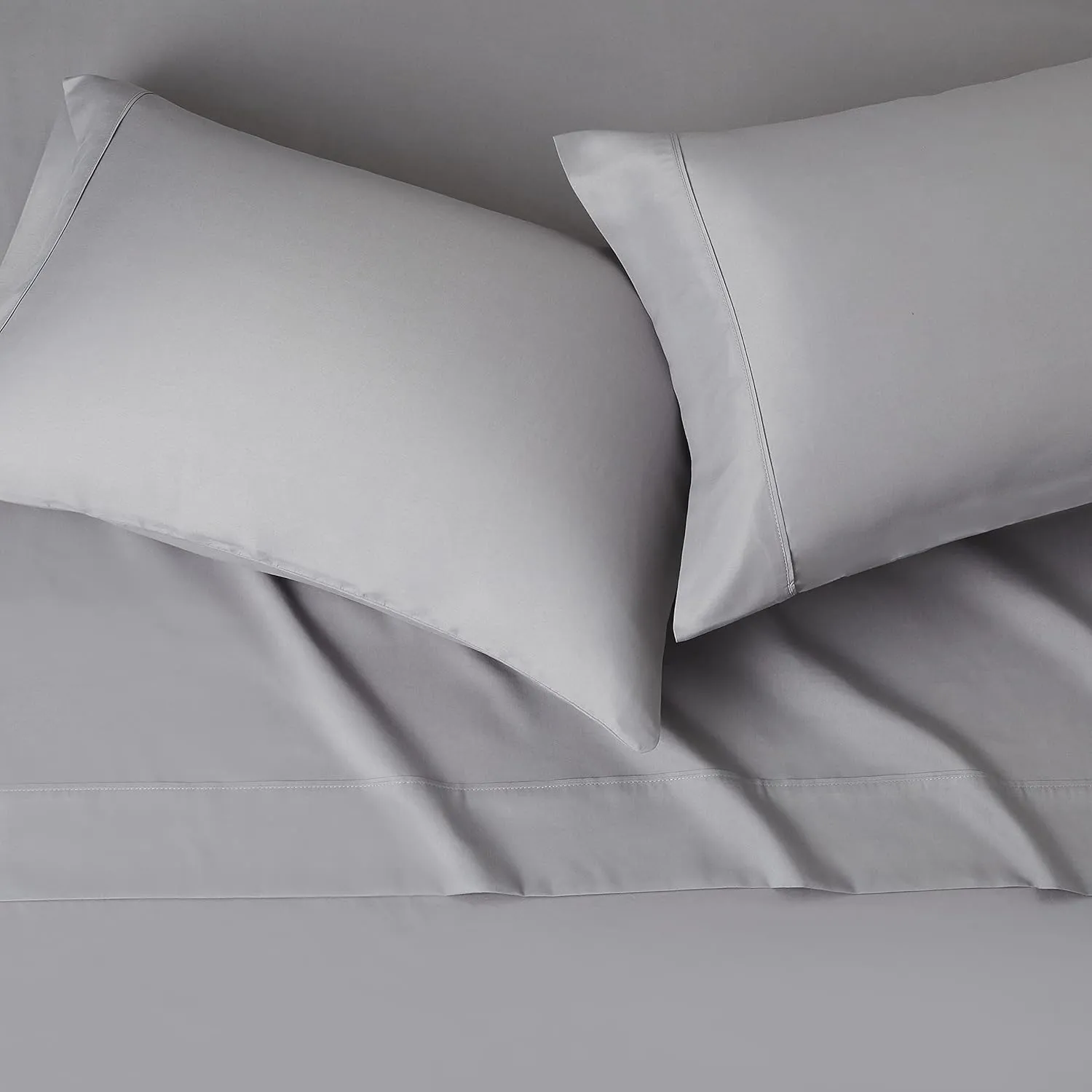 Amazon Basics Lightweight Super Soft, Wrinkle-Free Luxury Microfiber 4 Piece Bed Sheet Set with 14-Inch Deep Pockets, Full, Dark Gray, Solid