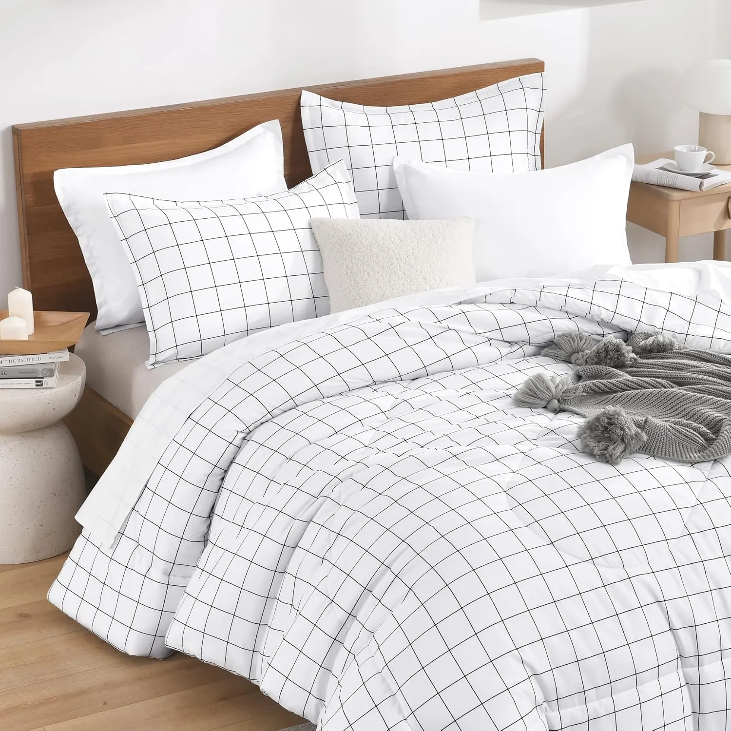 Andency Plaid Comforter Queen(90x90 Inch), White Grid Gingham Bed Set for Teen Boys Kids, Lightweight Reversible Preppy Bedding，3 Pieces(1 Comforter and 2 Pillowcases)