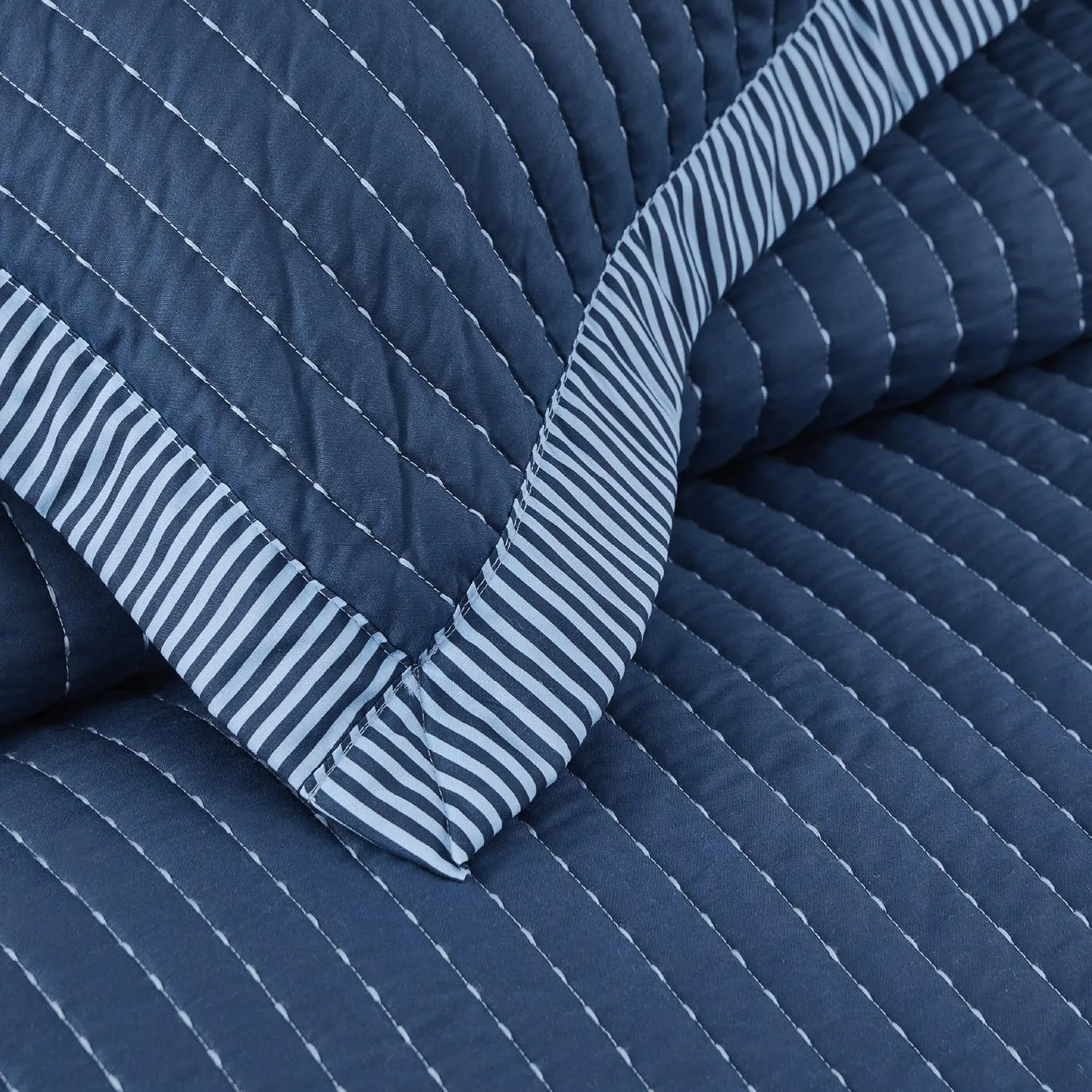 Bedsure Navy Quilts Queen Size - Queen Quilt Bedding Set Bedspread Coverlet, Lightweight Corduroy Pattern Bedspread, 3-Piece Set with 90"x96" Coverlet & 2 Pillow Shams, All-Season Soft Microfiber