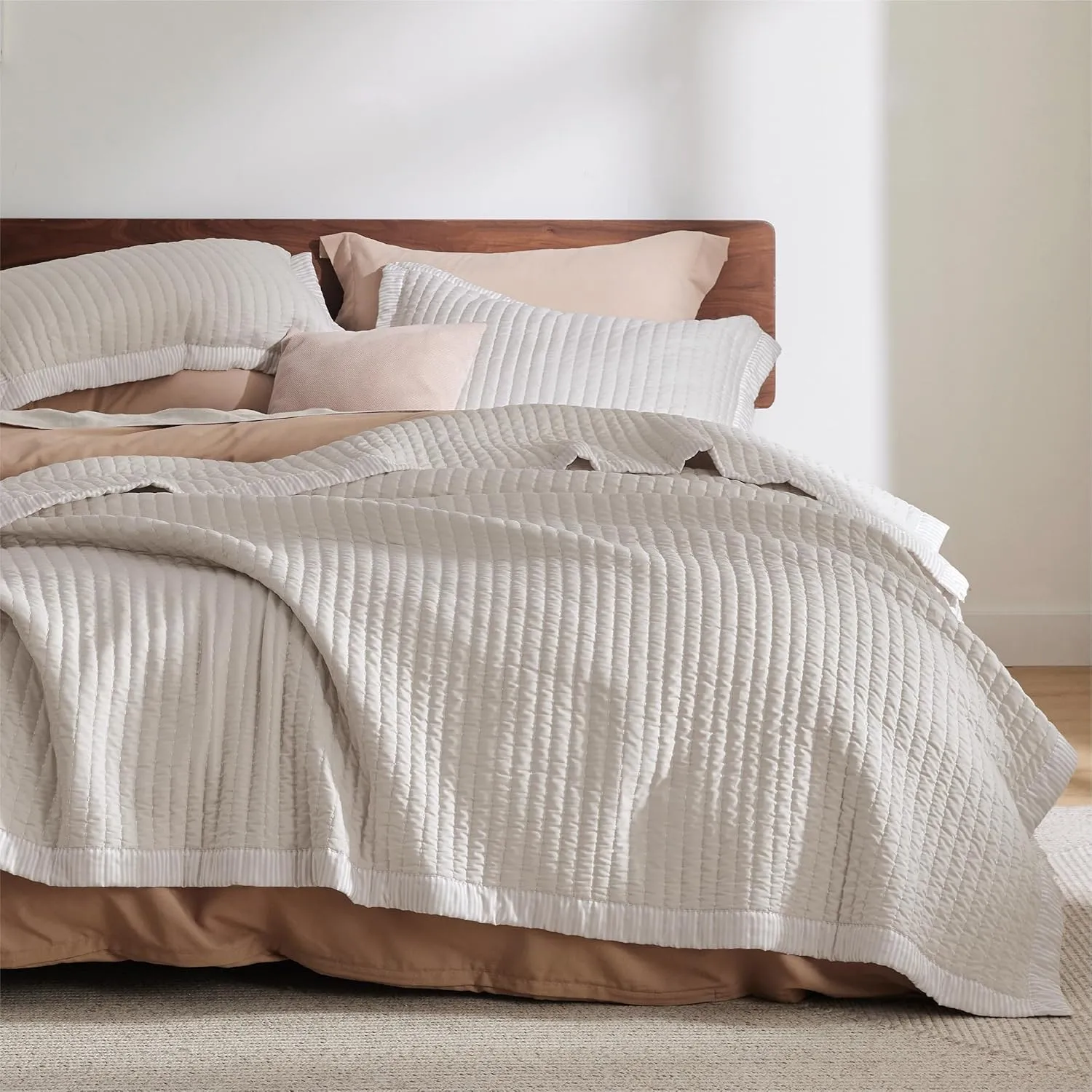 Bedsure Quilts Queen Size - Queen Quilt Bedding Set Bedspread Coverlet Comforter, Lightweight Corduroy Pattern Bedspread, 3-Piece Set with 90"x96" Coverlet & 2 Pillow Shams, All-Season Soft Microfiber