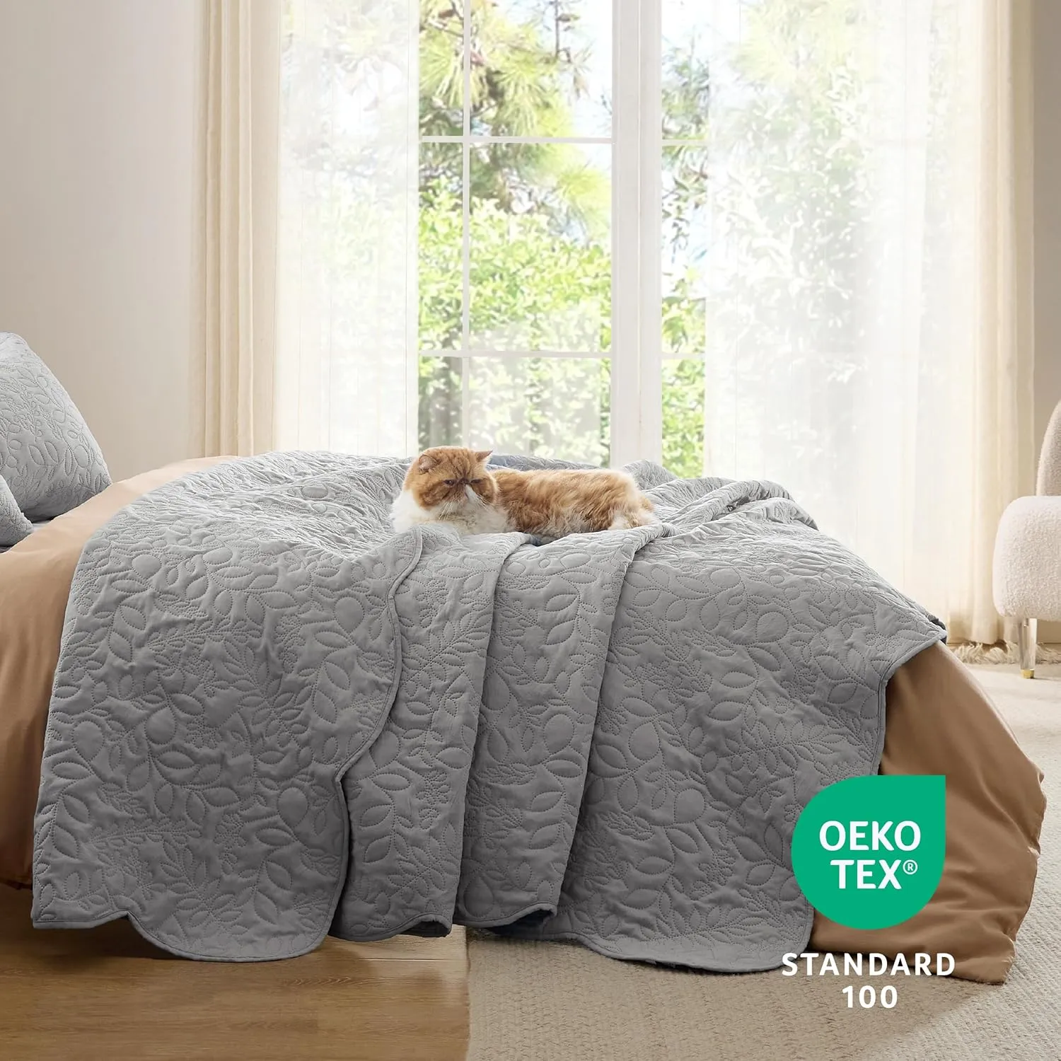 Bedsure Quilts Queen Size - Ultra Soft Pre-Washed Bedspread - Lightweight Grey Comforter with 2 Pillow Shams - Summer Bedding Set with Leaf Design 90x96 Inch