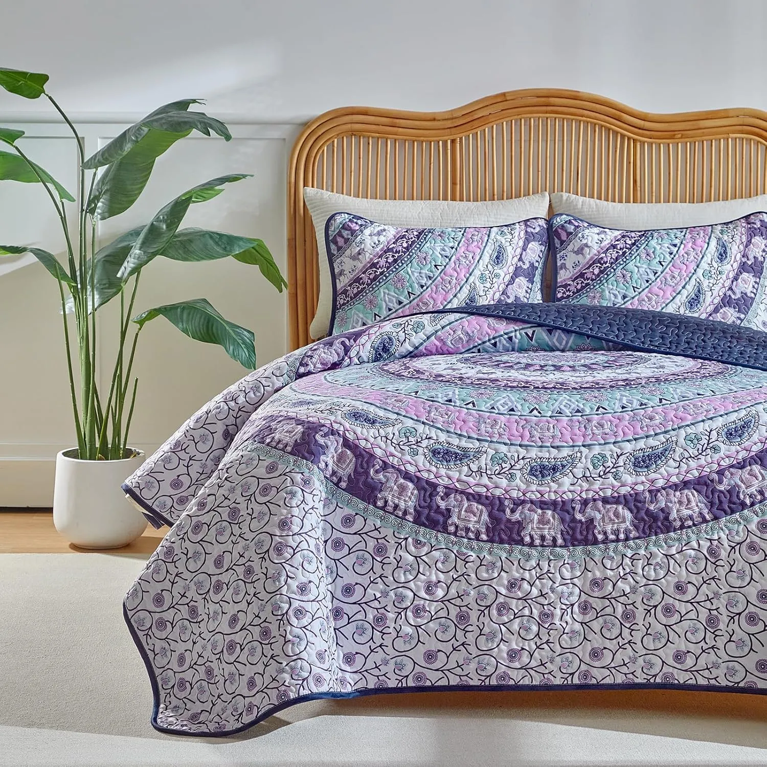 Boho Quilt Set King Size - Reversible Summer Bohemian Quilt Bedding Set, 3 Pieces Colorful Lightweight Microfiber Bedspread Purple Elephant Paisley Circle Coverlet Set with Pillow Shams for Hot Day