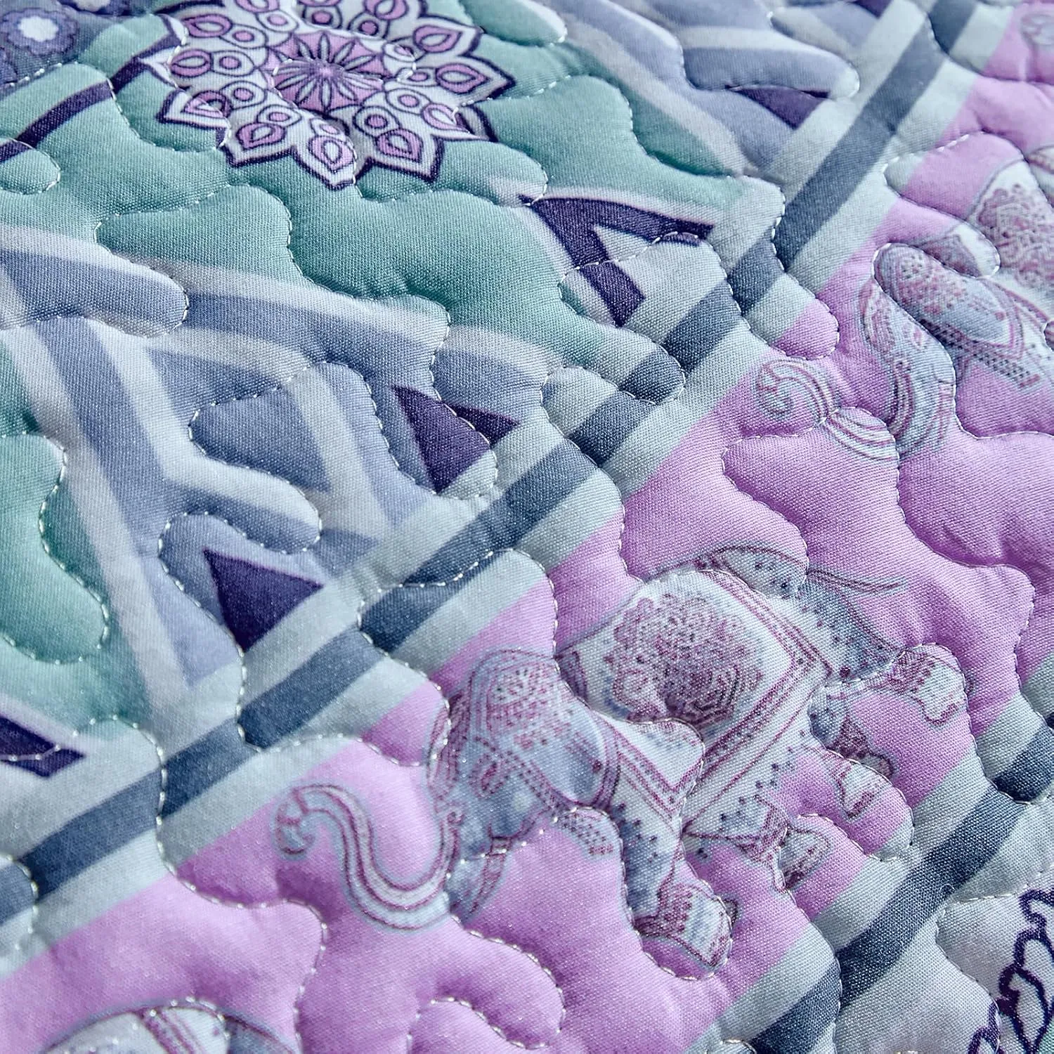 Boho Quilt Set King Size - Reversible Summer Bohemian Quilt Bedding Set, 3 Pieces Colorful Lightweight Microfiber Bedspread Purple Elephant Paisley Circle Coverlet Set with Pillow Shams for Hot Day