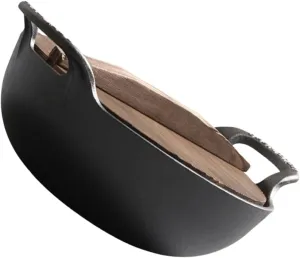 Cast Iron Saucepan Durable Outdoor Camping Cookware for Soup Stews Picnics Easy to Clean for Family Meals and Housewarming