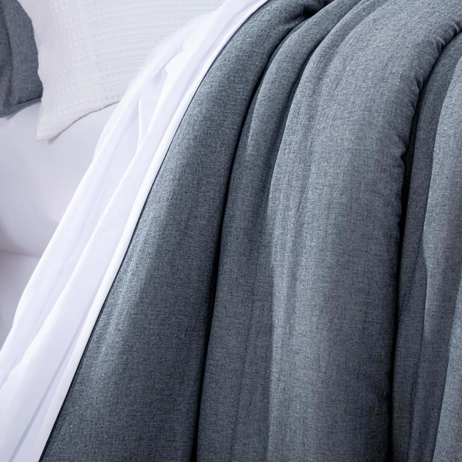 Chezmoi Collection Chambray Cotton Lightweight Comforter Set King Size 3-Piece Soft Comfy Breathable Yarn Dyed Light Denim Textured Reversible Chalk Stripe Bedding for All Season