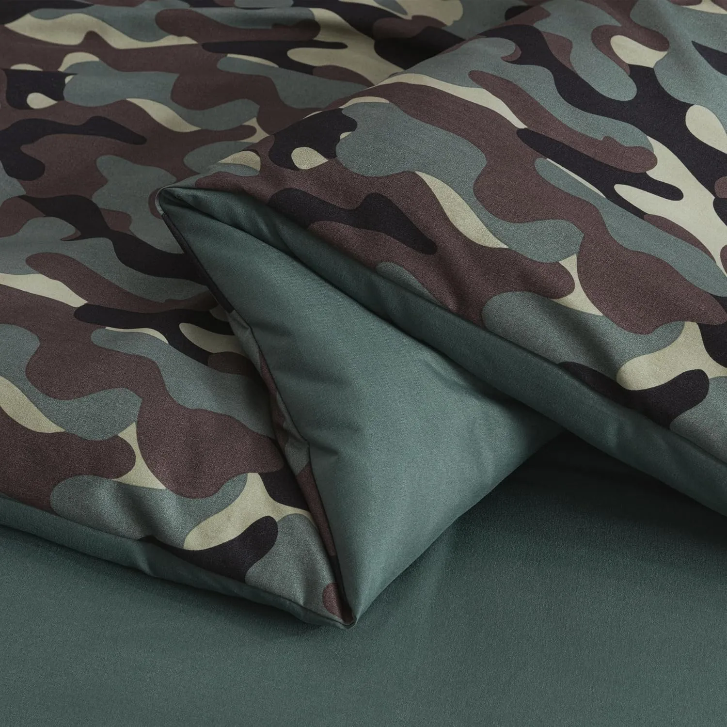 Chezmoi Collection Soft Microfiber Printed Military Camo Bedding Set 2-Piece Army Green Camouflage Comforter Set, Twin Size