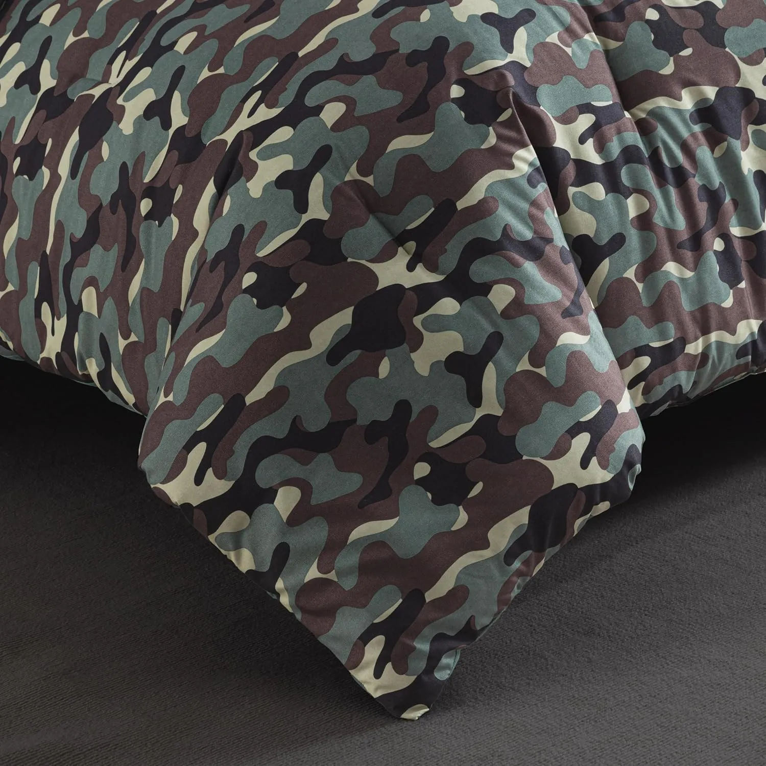 Chezmoi Collection Soft Microfiber Printed Military Camo Bedding Set 2-Piece Army Green Camouflage Comforter Set, Twin Size