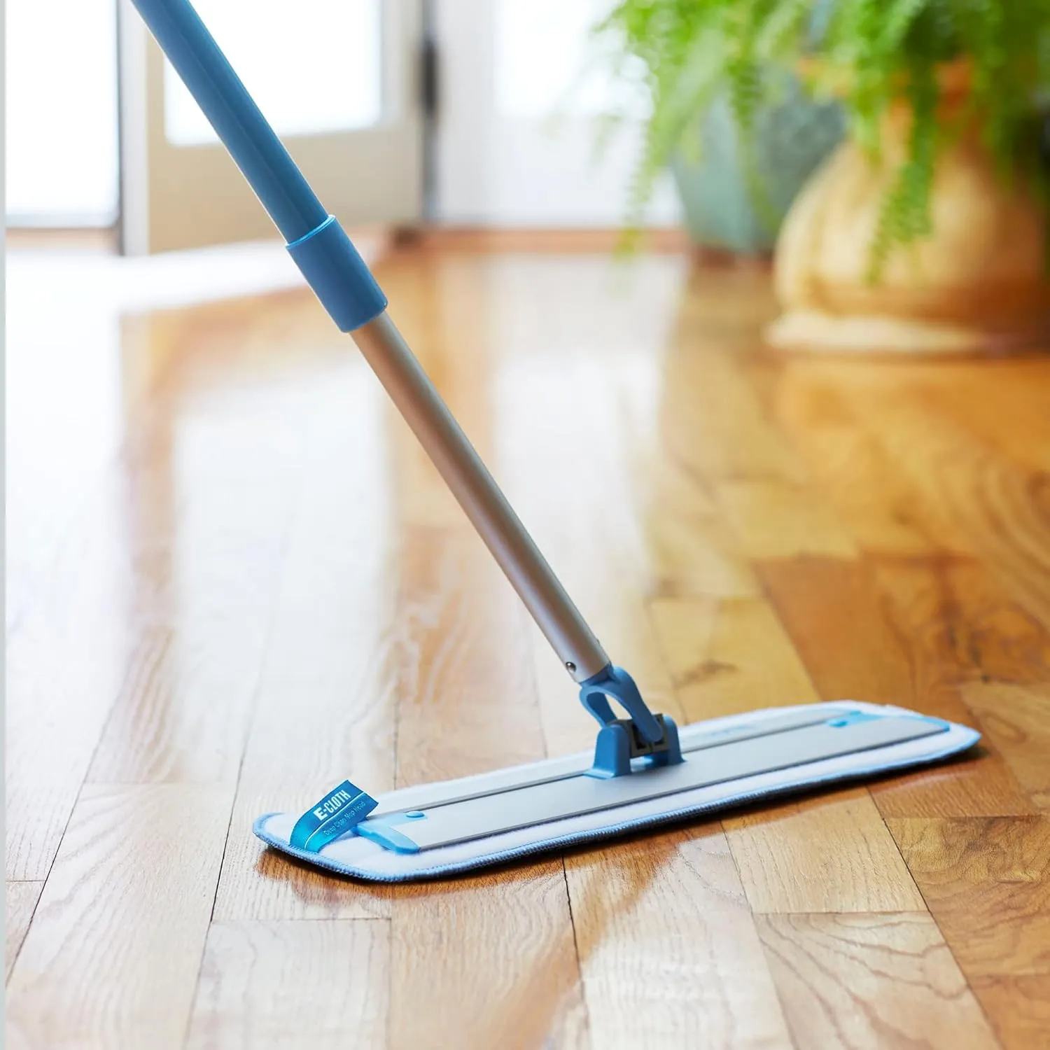 E-Cloth Deep Clean Microfiber Mop - Multi-Surface Cleaning & Dust Mop for Hardwood Floors, Stone, Laminate, or Tile Scrubbing - Floor Mops for Cleaning - 1 Reusable Mop Pad