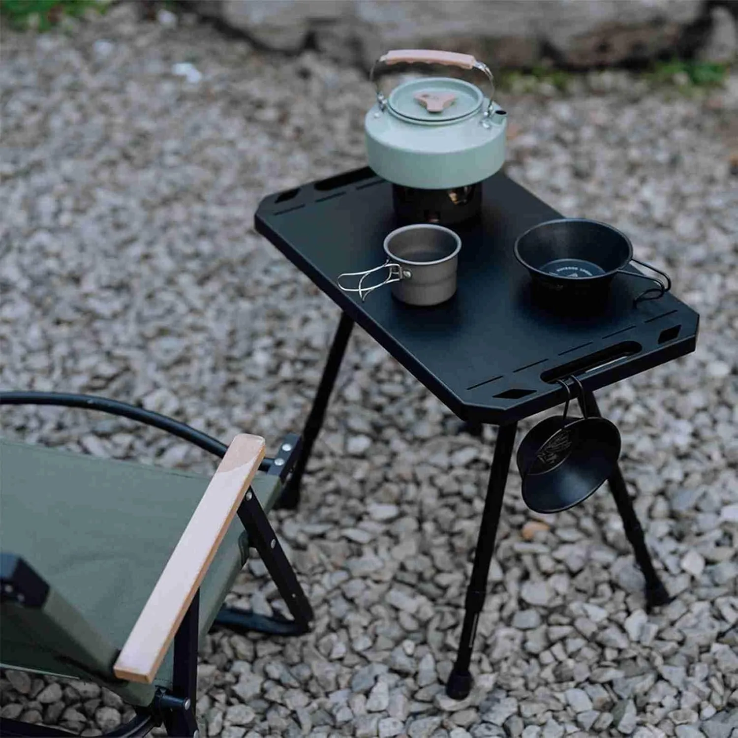 Folding Camping Table, Aluminum Alloy Lightweight Adjustable Height Picnic Desk, Outdoor Camping Table for Picnic, Camping, BBQ, Party, Backyard, Beach (Black)