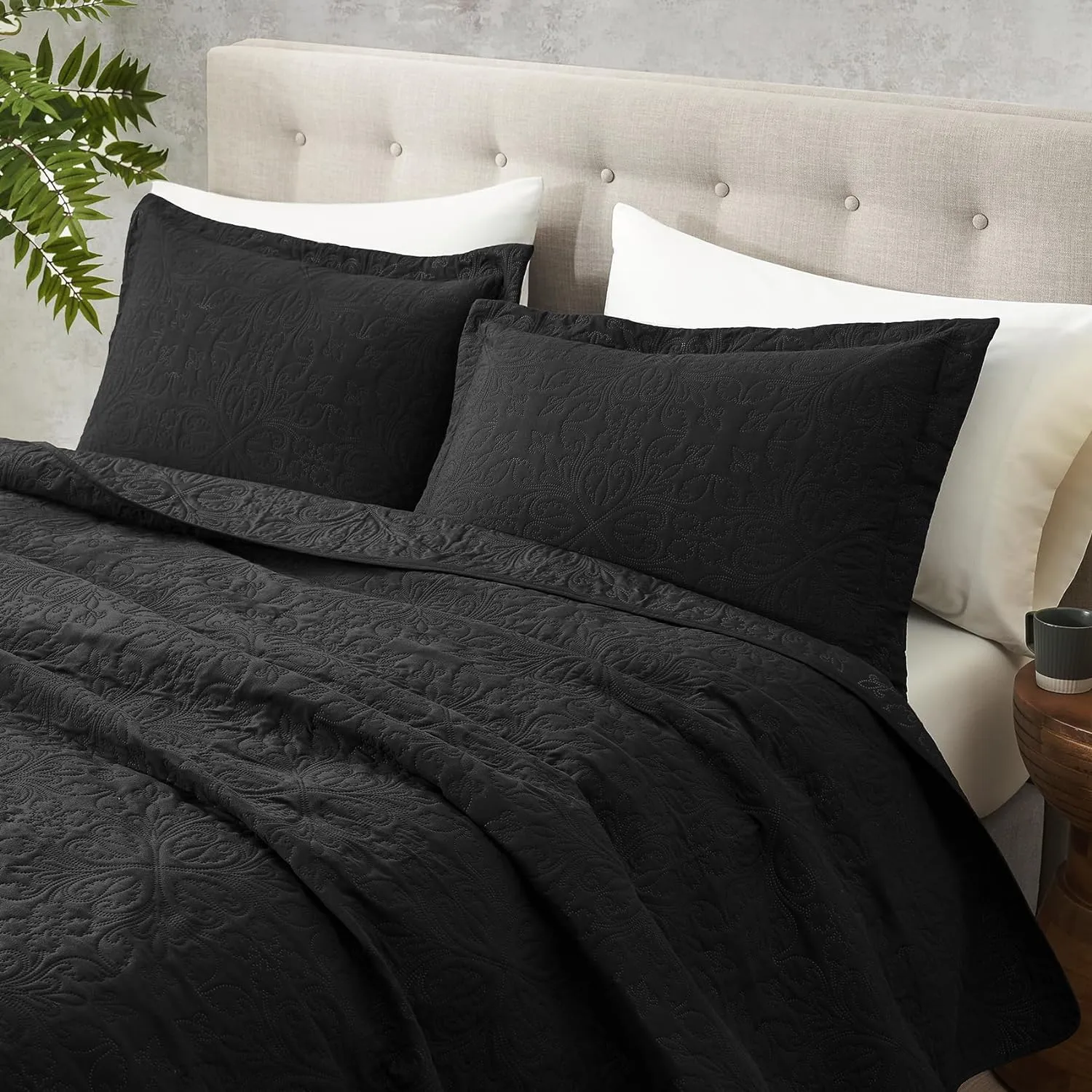 Hansleep Black Quilt Queen Size - Baroque Ultrasonic All Season Bedspread Queen, Soft Lightweight Coverlet Bedding Set, 3 Pieces (1 Quilt, 2 Pillow Shams)