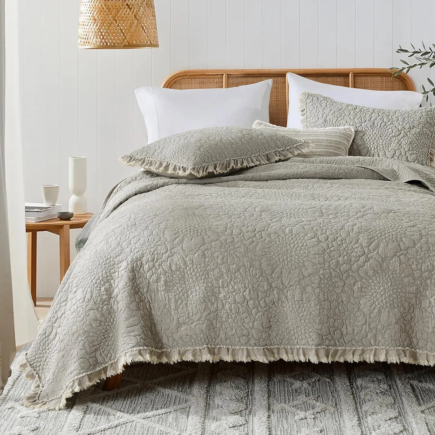 HORIMOTE HOME Beige Ruffled Quilt King Size, Stone-Washed Microfiber Lightweight Crinkled Farmhouse Rustic Shabby Chic Bedding Set, 3 Pieces Reversible Bedspread with Pillow Shams for All Season