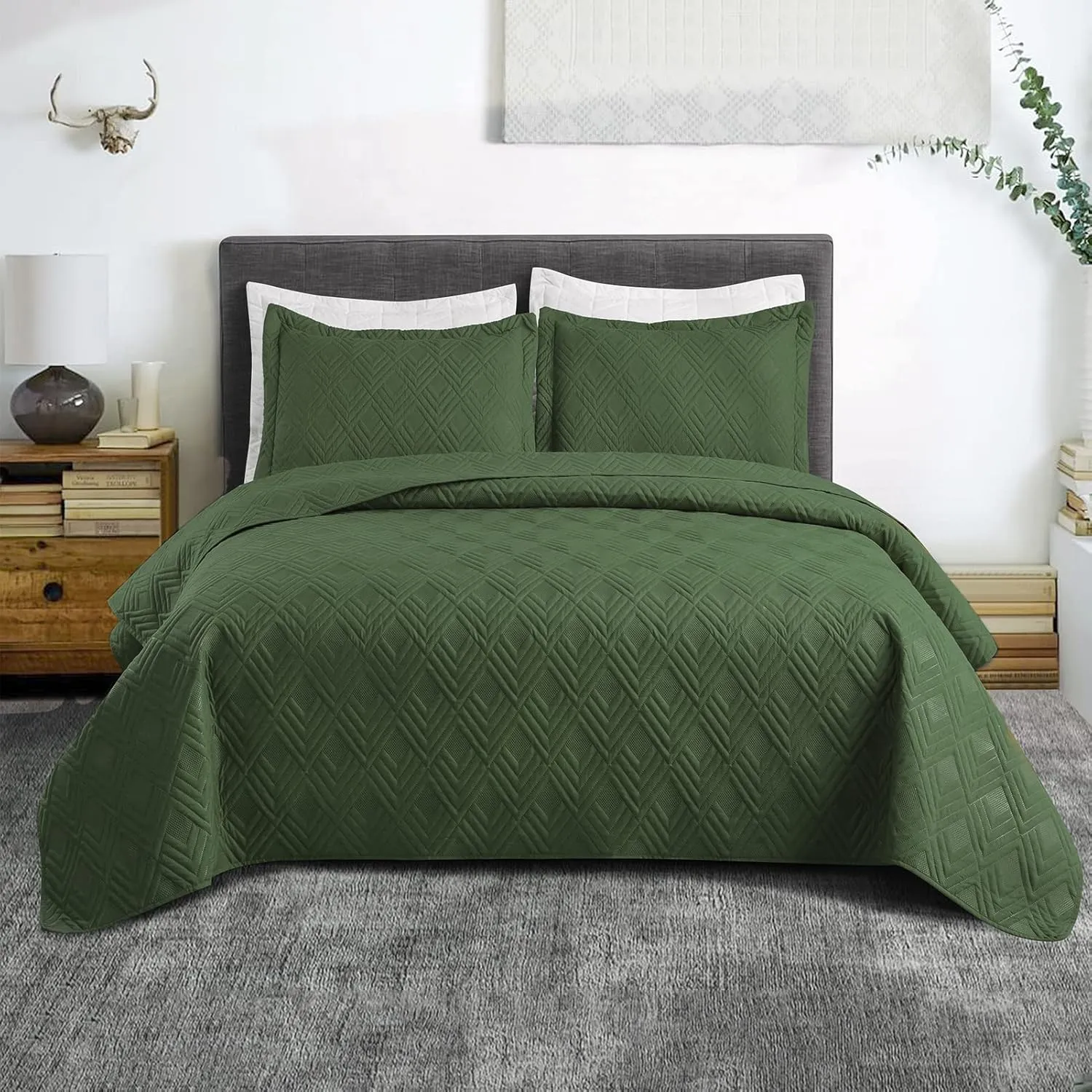 Hygge Hush Summer Quilt Set, Full Queen Size Olive Green L Pattern 3 Pieces Quilt Set, Oversized Modern Style Bedspread Set for All Season (1 Quilt & 2 Pillow Shams)