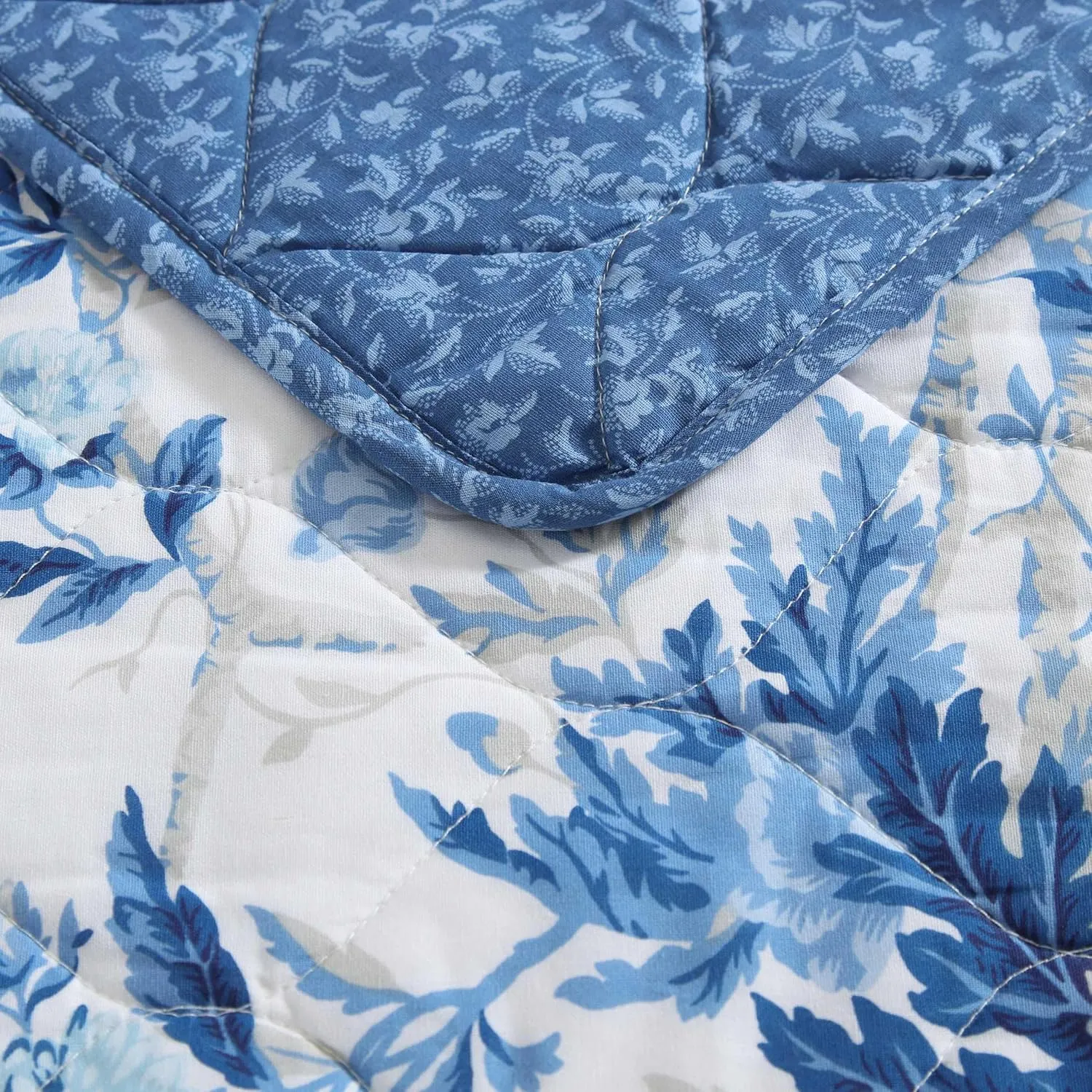 Laura Ashley - King Quilt Set, Reversible Cotton Bedding with Matching Shams, Lightweight Home Decor for All Seasons (Breezy Floral Blue, King)