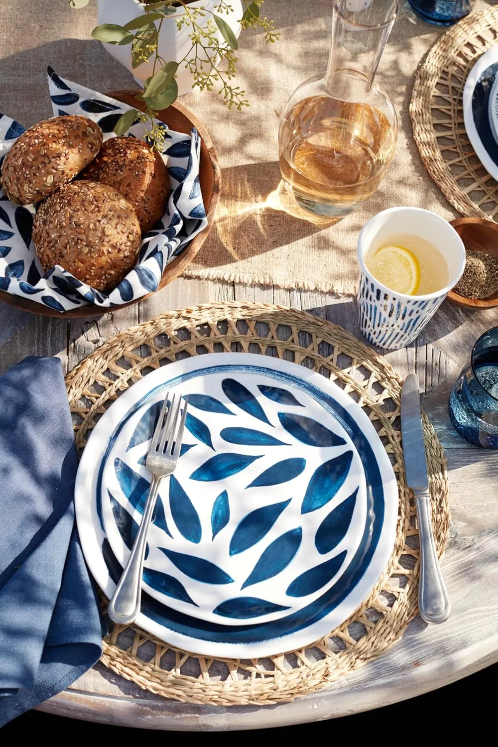 Lenox 895323 Blue Bay Melamine 16-Piece Dinnerware Set, Lightweight Melamine Material