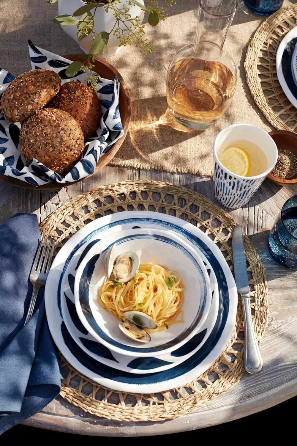Lenox 895323 Blue Bay Melamine 16-Piece Dinnerware Set, Lightweight Melamine Material