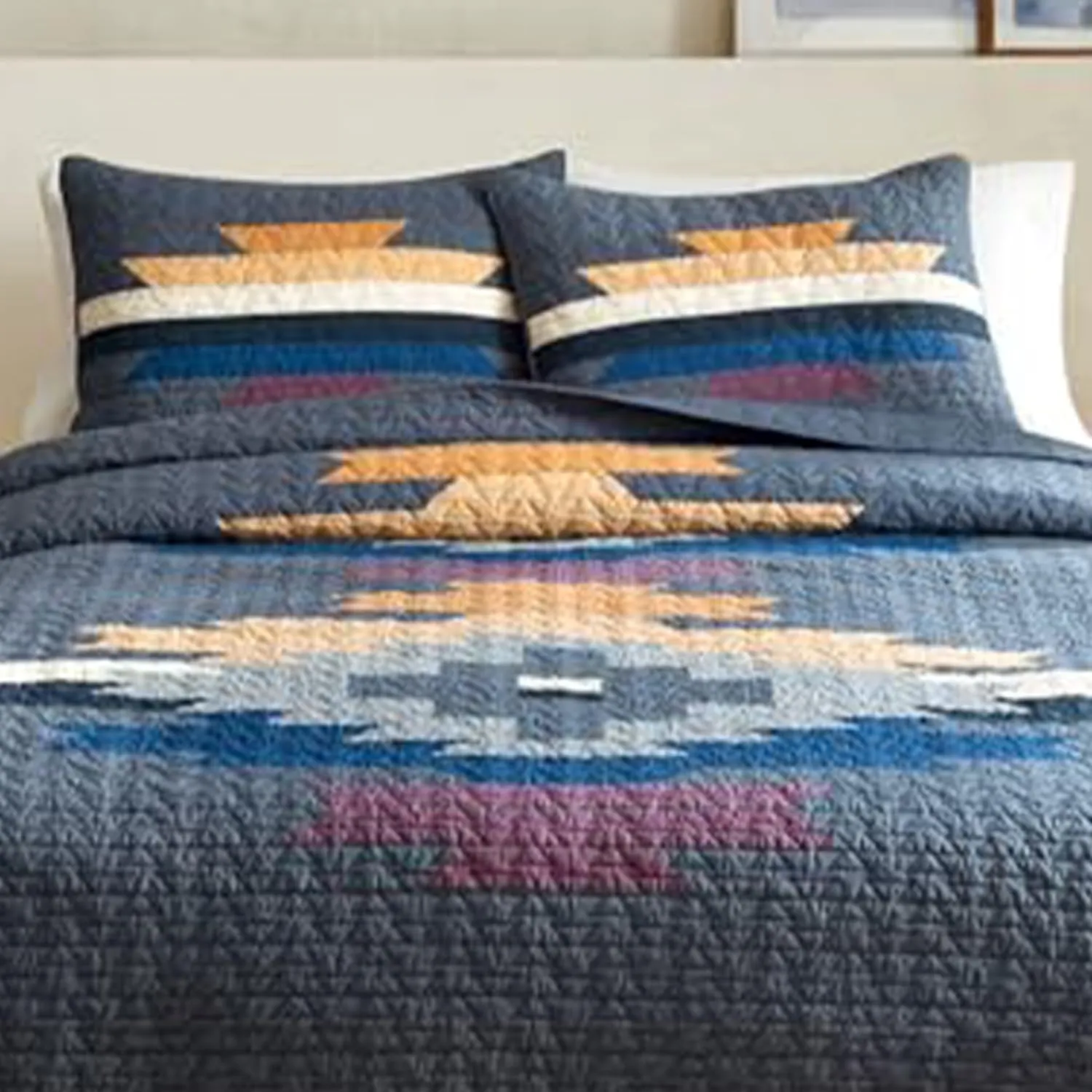 PENDLETON 21712 Moonlight Mesa Twin Comforter for Home Decor, Lightweight Cotton Quilted Bedspread with Pillow ShamPieced Quilt Set in Charcoal, Twin