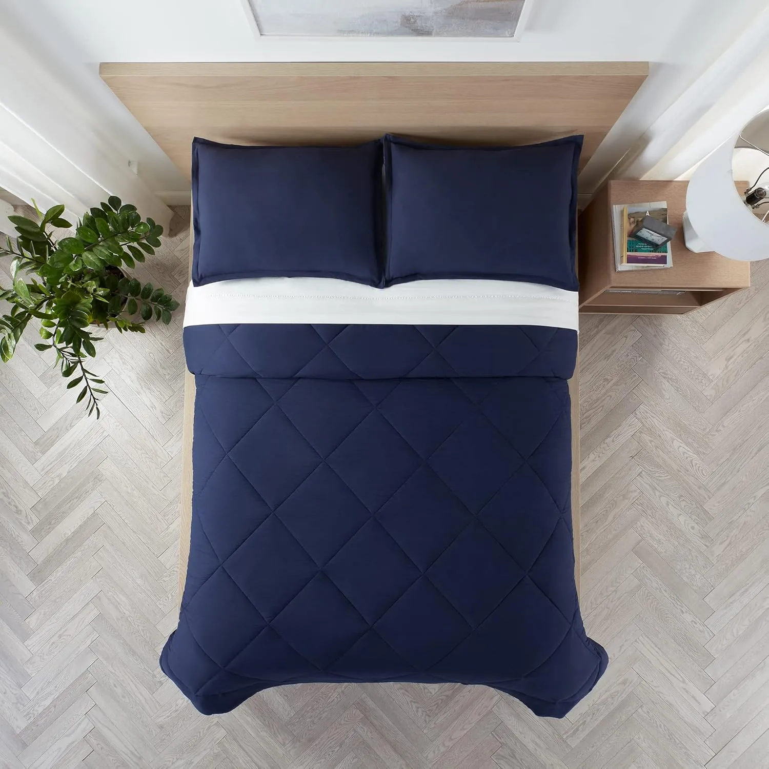 Serta Supersoft Cooling 3 Piece Reversible Comforter Set with Pillow Covers for All Season, King, Peacoat