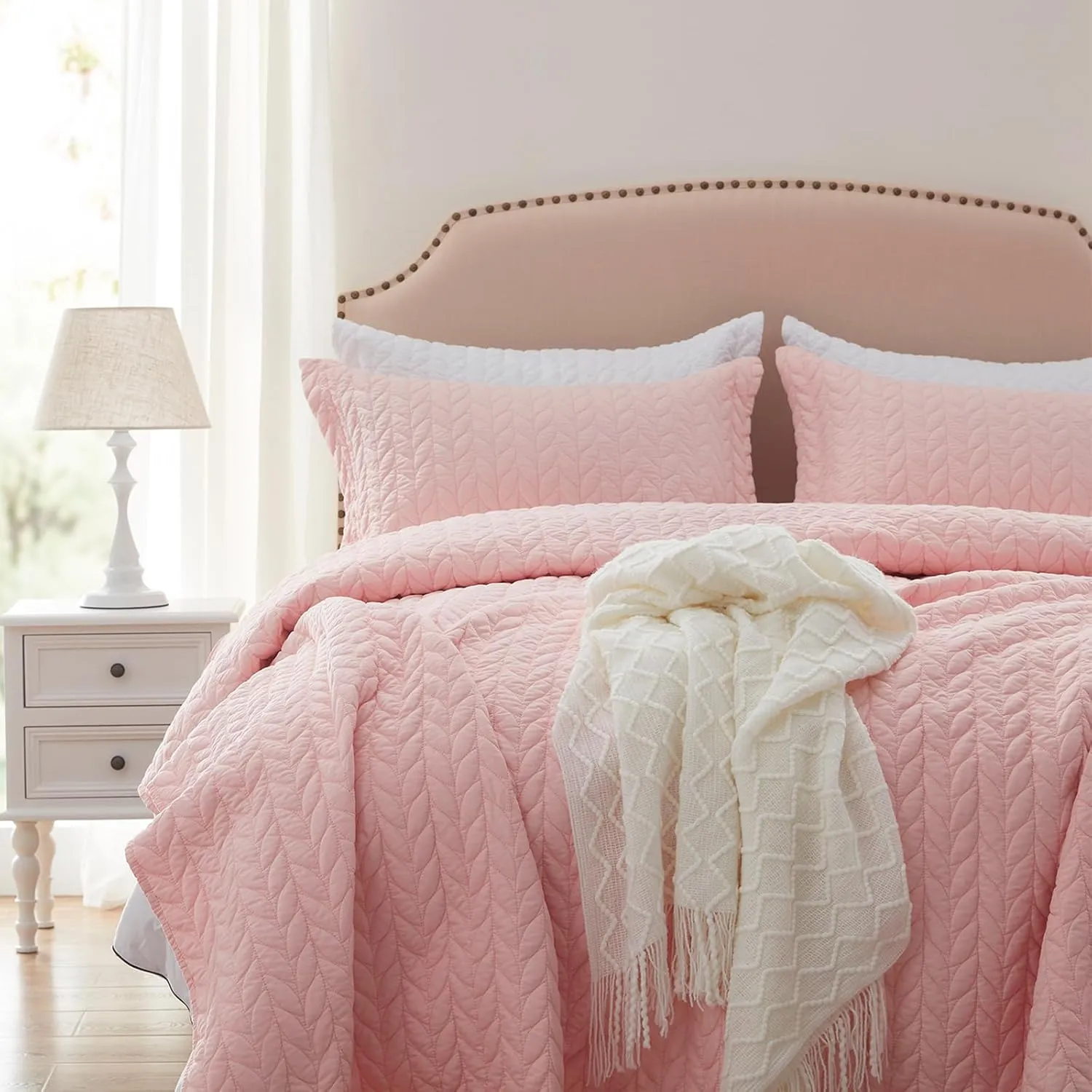 SunStyle Home King Quilt Bedding Set Pink, Lightweight Summer Bedspread Blanket King Size Quilt, Luxury Durable Quilted Stitching Coverlet with 2 Pillow Shams Leaf Embroidered Pattern All Seasons 3pcs