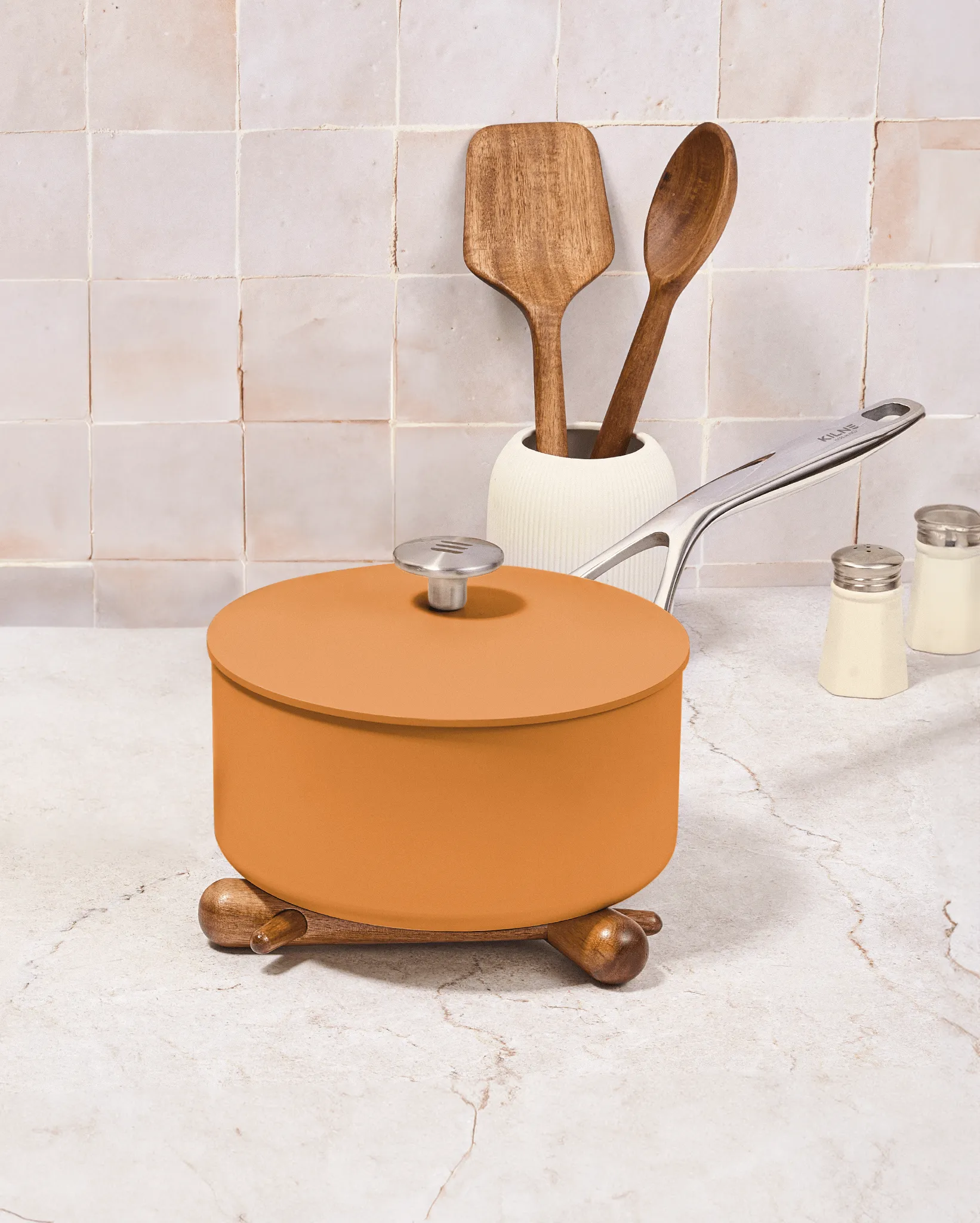 The 8" Ceramic Pot