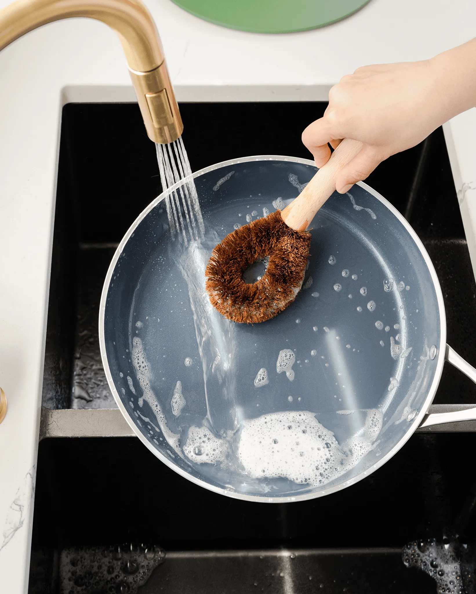 The 9.5" Ceramic Pan