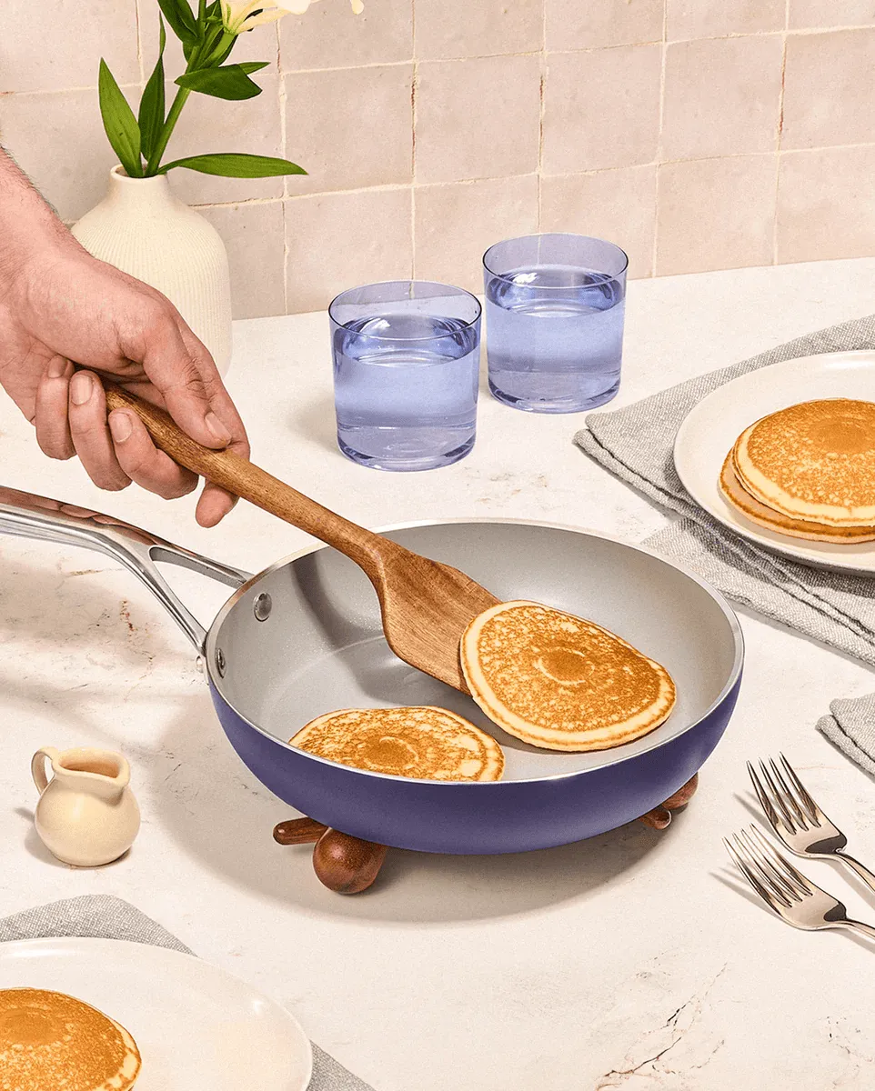 The 9.5" Ceramic Pan