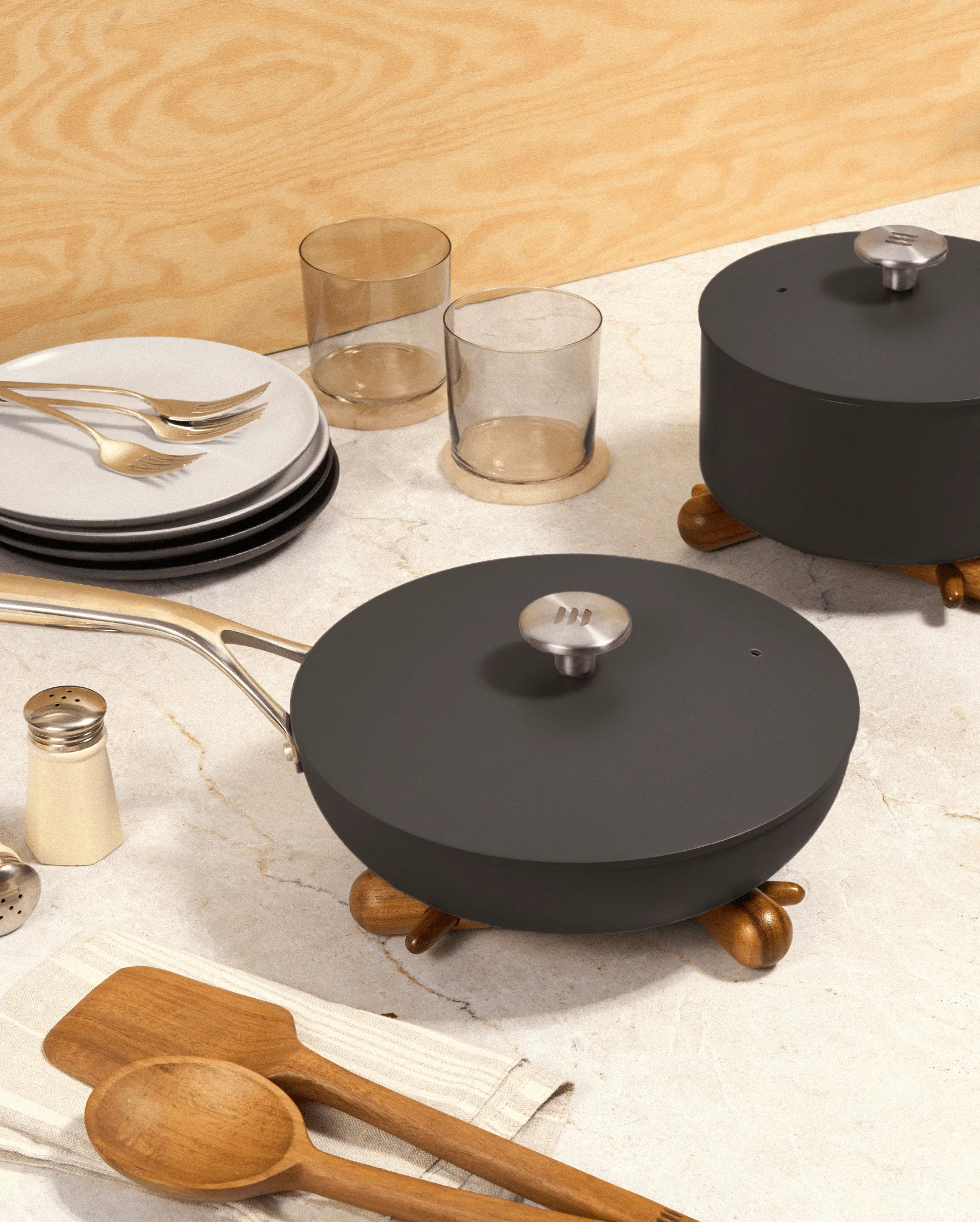 The 9.5" Ceramic Pan