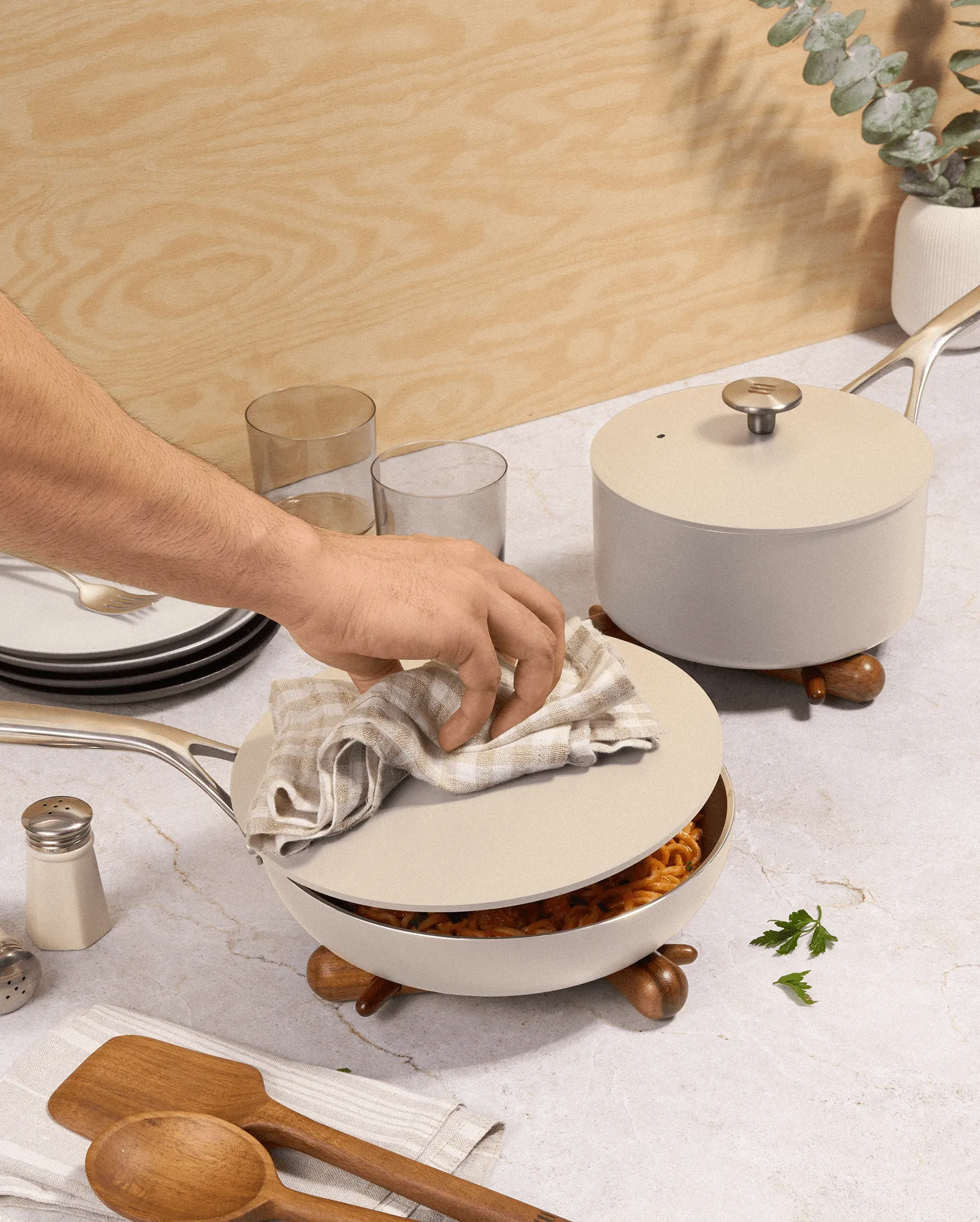 The 9.5" Ceramic Pan