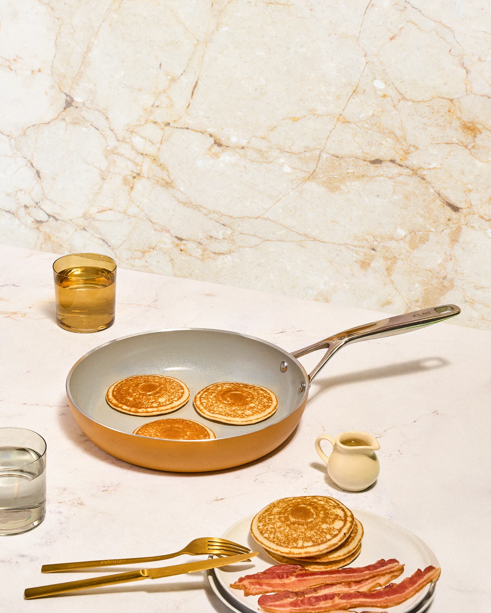The 9.5" Ceramic Pan