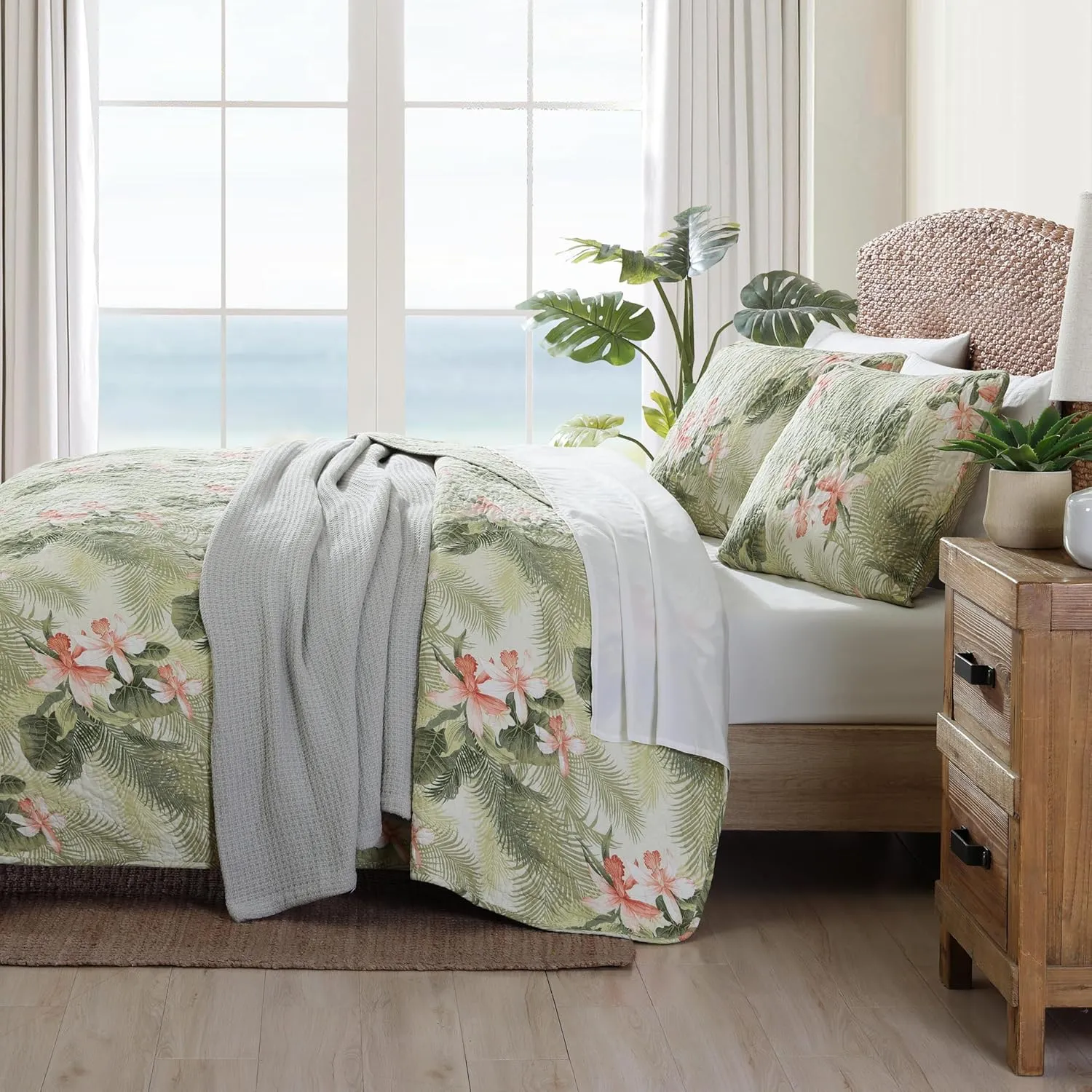 Tommy Bahama Topical Orchid Collection Quilt Set-100% Cotton, Reversible, Ideal for All Seasons, Pre-Washed for Added Softness, King, Green (Tropical Orchid Green, King)