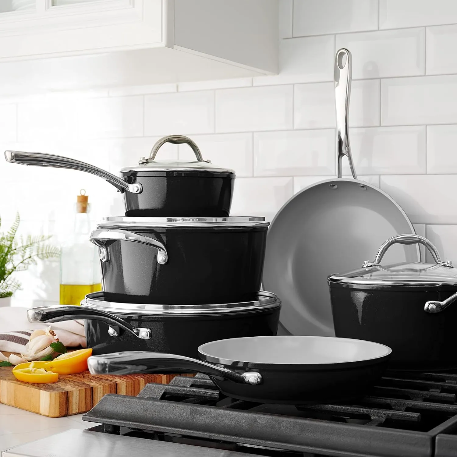 Tramontina 10-Piece Ceramic Non Stick Cookware Set with Lids, Heavy-Gauge Aluminum Pots and Pans Kitchen Set with Nonstick Coating, Dishwasher and Oven Safe (Black)