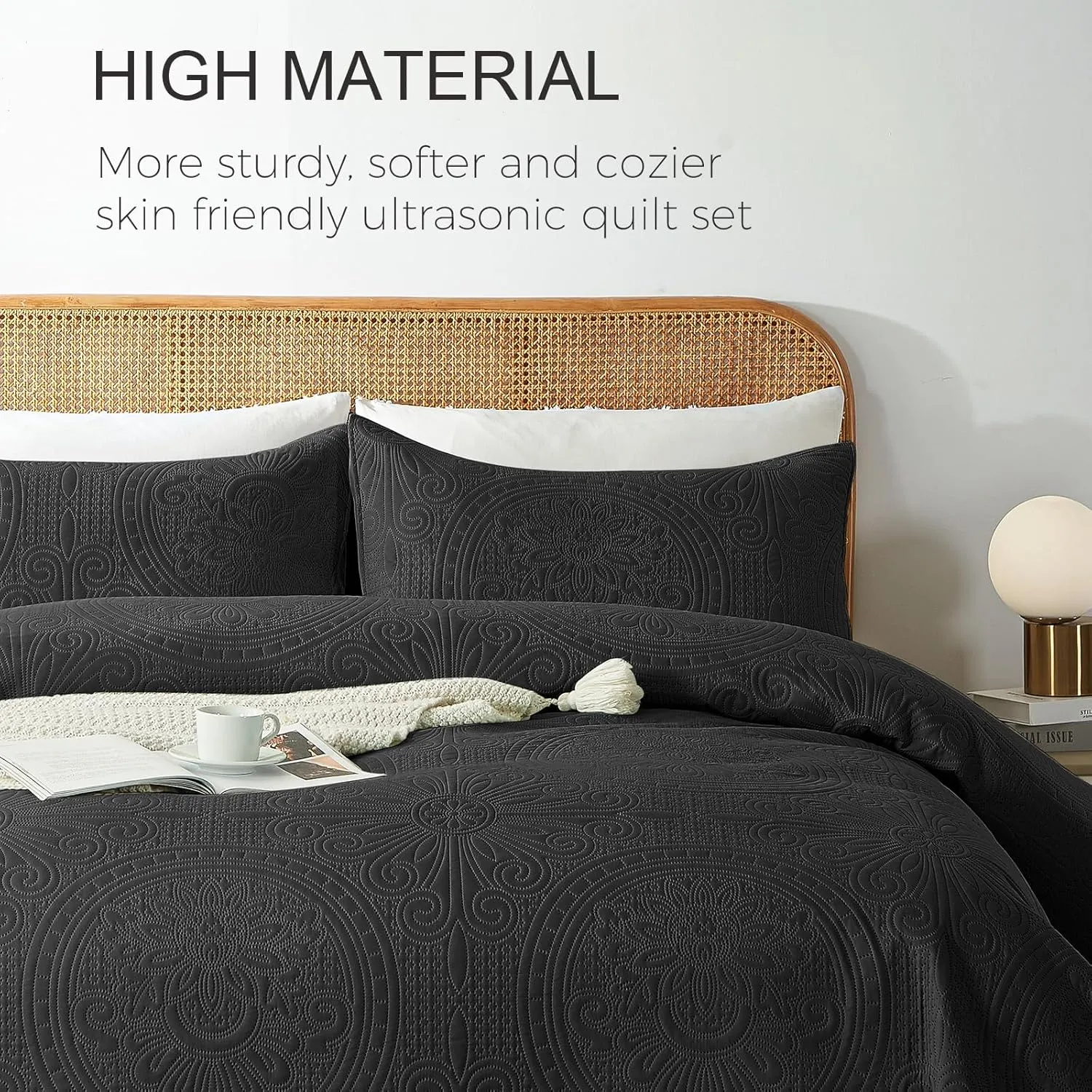 WURUIBO King/Cal King Quilt Set Black,Ultrasonic Embossed Bedspread, Lightweight Microfiber Coverlet, Modern Thin Bedding Set for All Season, 3 Piece(1 Quilt,2 Pillow Shams)