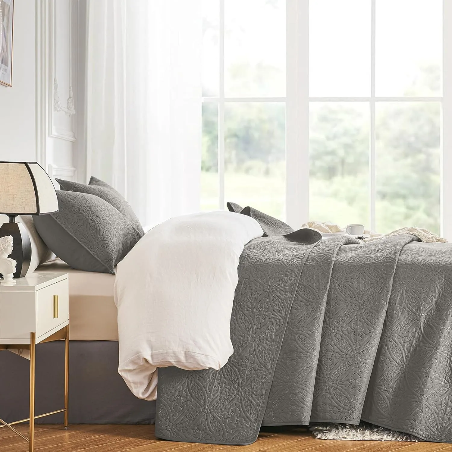 WURUIBO Twin Quilt Set Dark Gray, Microfiber Lightweight Bedspreads, Ultrasonic Embossed Solid Coverlet, Thin Bedding Set for All Season, Soft Breathable Bed Cover(1 Quilt, 1 Pillow Sham)