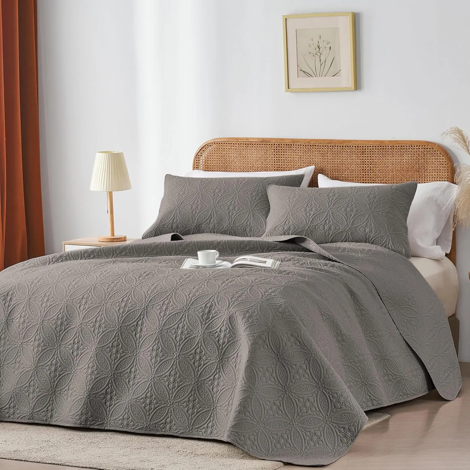 WURUIBO Twin Quilt Set Dark Gray, Microfiber Lightweight Bedspreads, Ultrasonic Embossed Solid Coverlet, Thin Bedding Set for All Season, Soft Breathable Bed Cover(1 Quilt, 1 Pillow Sham)